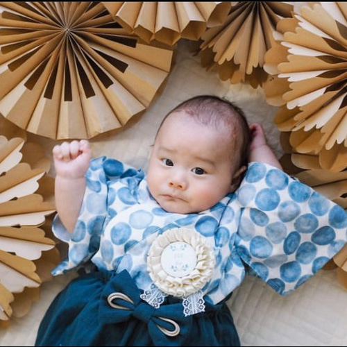 【2024年】もらって嬉しいお歳暮 人気ランキング ☆人気No.1☆ふんわりガーゼのベビー袴 [まる柄×ネイビー] お その他