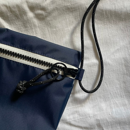 撥水防水】5つのポケット☆コンパクトで軽量☆サコッシュ/ネイビー