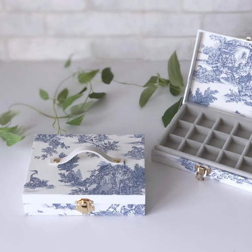 アクセサリーボックス〈カルトナージュ〉トワルドジュイ その他