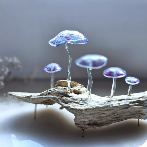 ガラスのキノコ 置物 オブジェ 紫ピンクうろこマダラ5本 立体