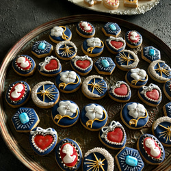 4/6頃製造、4/11〜12頃お届け ★ネイビー缶★ ブローチみたいなアイシングクッキー 3枚目の画像