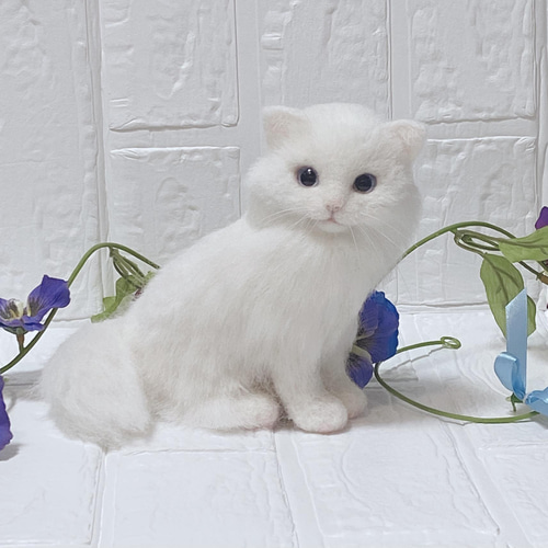 羊毛フェルト猫　白猫 猫 羊毛フェルト猫 白猫 リアル猫 羊毛フェルト pon pon 通販 12248378