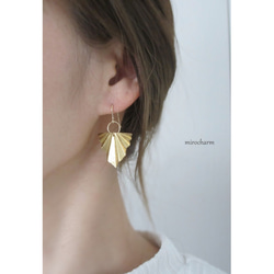 {14Kgf} トライアングルカットゴールドピアス＊Fan Brass Earrings＊ 4枚目の画像