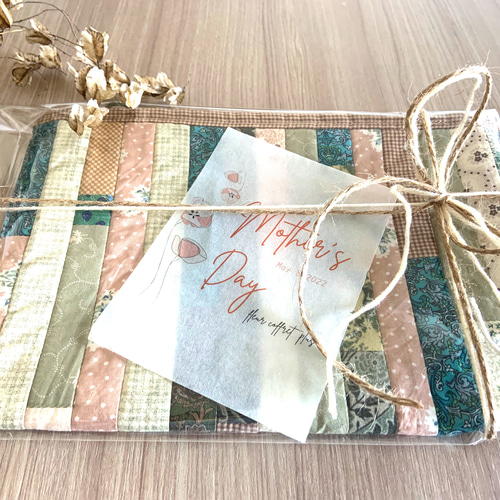 ஐ贈り物にも♡パッチワークキルトポーチ【Hyakumanen Bag ஐ贈り物にも♡パッチワークキルトポーチ【Hyakumanen Bag