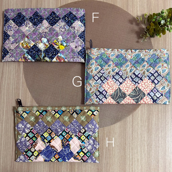 新色追加ஐ贈り物にも♡パッチワークキルトポーチ【Hyakumanen Bag】スクエアステッチ 4枚目の画像