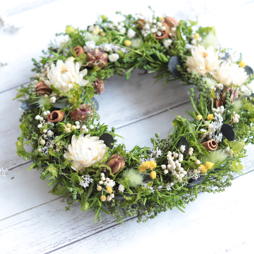 受注製作】グリーンと野花のリース＊プリザーブドフラワー&ドライ