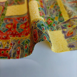 【正絹　洗い済】黄色に抽象柄文様の生地　35.8ｃｍ×50～100ｃｍ　はぎれ　和布　古布　着物地 6枚目の画像