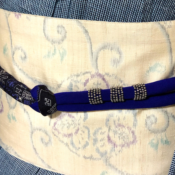 帯締め　丸ぐけ　花　インディゴブルー　エスニック柄　シルバービーズ刺繍　つまみ細工　オールシーズン 6枚目の画像