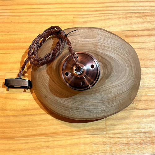 生木の栗のペンダントライト皮付き シーリングライト・ペンダント