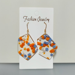 在庫残り①！】オレンジブルー ◇ 台形 アクリル ピアス【アクリル