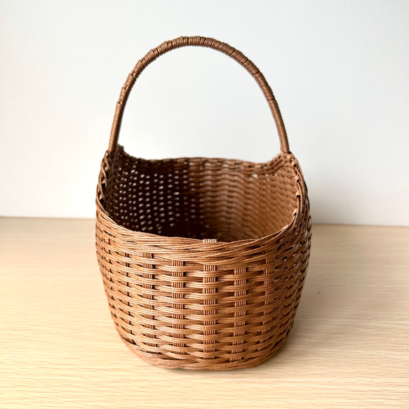 ウェーブのワンハンドルかごMサイズ（くるみ）収納かご　かご　小物入れ　コーヒーセット　ドライフラワー　結婚式 8枚目の画像