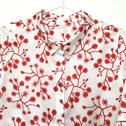 薄手で軽い綿100%サテン　草花模様の半袖シャツ　/ コセンダングサ 7枚目の画像