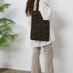 通勤通学・習い事の際に使いたい◎イタリア製のダークなトートバッグ 8枚目の画像