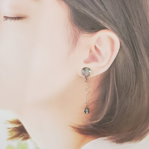 再販】『ぷちミジンコ カボションピアス』 ガラス ピアス チタン