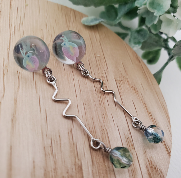 再販】『ぷちミジンコ カボションピアス』 ガラス ピアス チタン