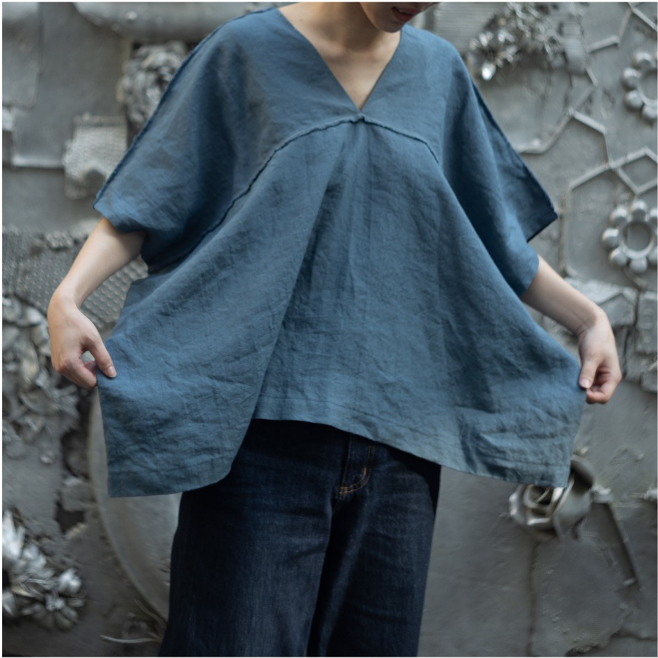 カフタンブラウス　麻 (リネン) 100%　— Fog Blue —