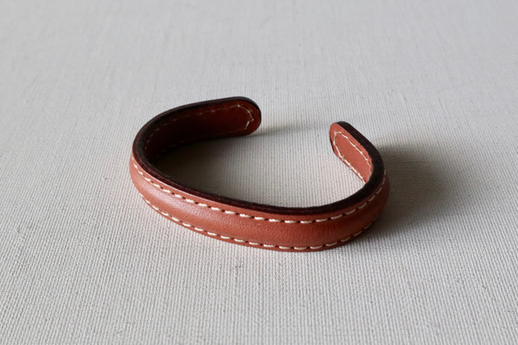 PERSIMMON 13mm幅 ガーディアン バングル レザー 茶×オフホワイト