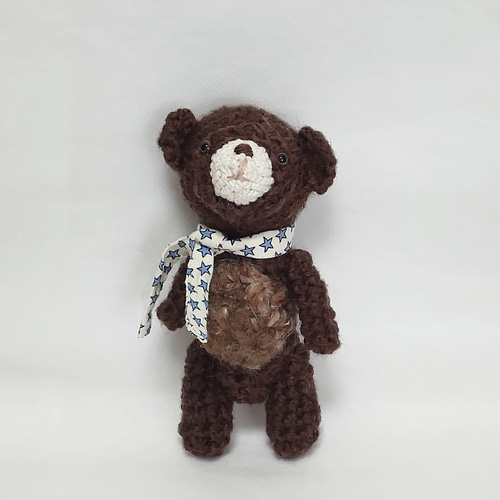 手編み ベージュ クマ　あみぐるみ　約15cm 手編み クマ キーホルダー ベージュ あみぐるみ ぬいぐるみ