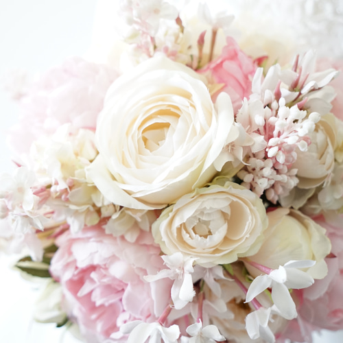 Wedding】ピンクのバラと芍薬のクラッチブーケ&ブートニア