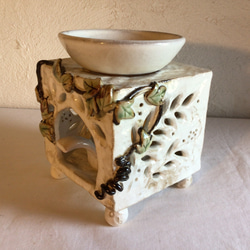 白化粧の茶香炉　（陶器、木の葉様） 3枚目の画像