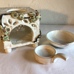 白化粧の茶香炉　（陶器、木の葉様） 2枚目の画像