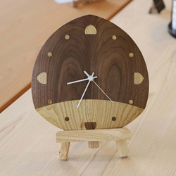 【グランプリ受賞作品】栗×ウォールナットの木製時計「栗名月」 1枚目の画像
