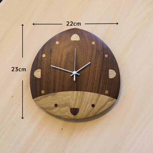 グランプリ受賞作品】栗名月～栗×ウォールナットの木製時計～ 置き時計