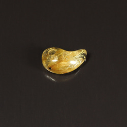 【ルチルの集合体が美しい】一点物 ゴールドルチル 勾玉 Ｍｒ５９ 金針水晶 力が宿る お守り効果 天然石 お中元 ギフト 12枚目の画像