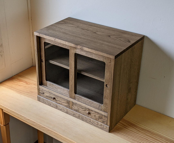 板組みの小さな戸棚 引き出し付き 濃いカーキ色 6枚目の画像