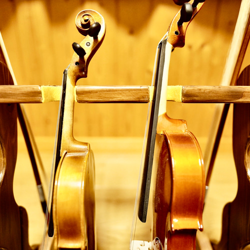 24時間以内に発送】手作り木工 木製バイオリンスタンド （お子様用