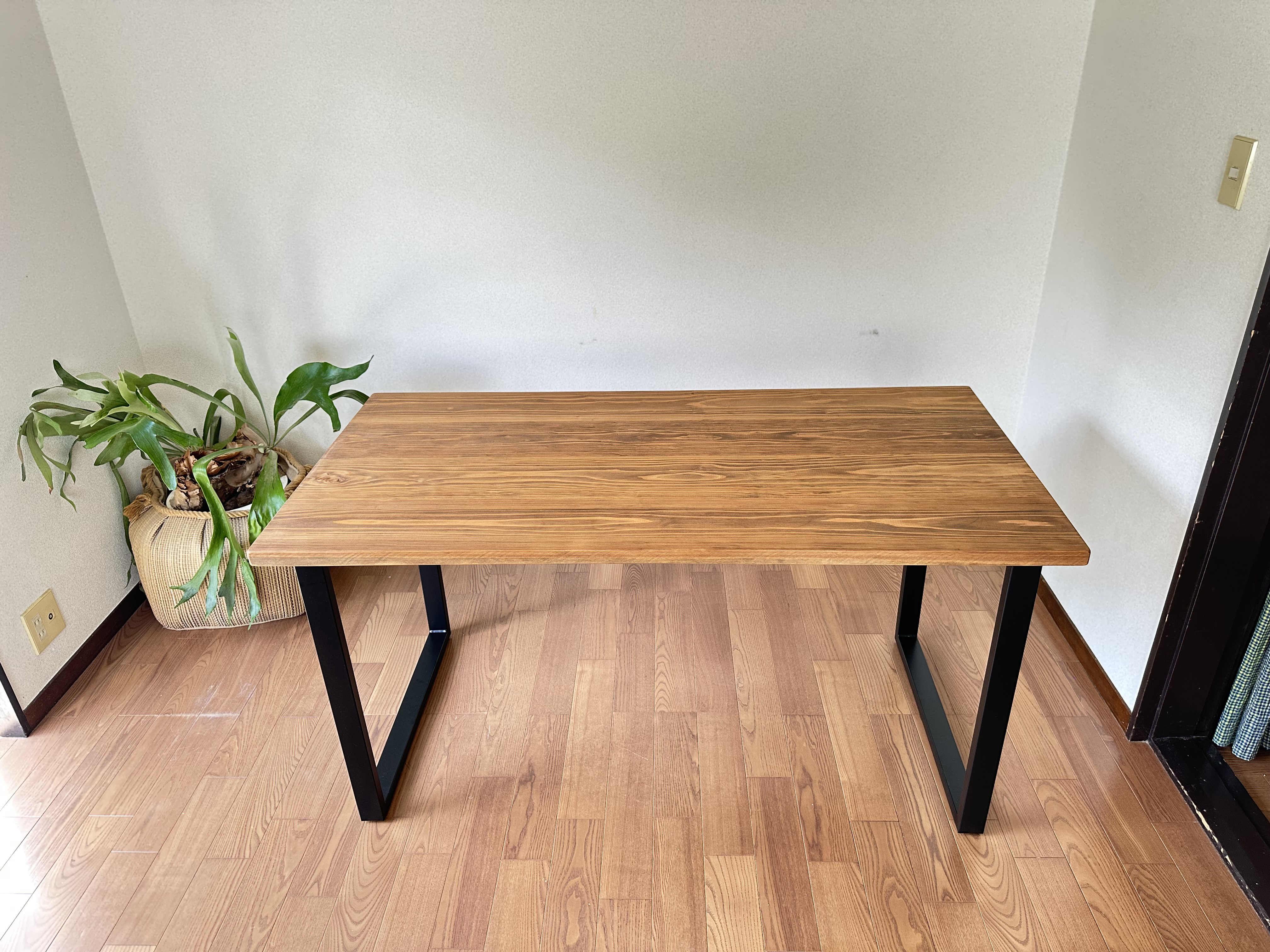 ★大人気★ 納期1週間【幅160x74】杉無垢材テーブル ※天板のサイズと色をお選び頂けます