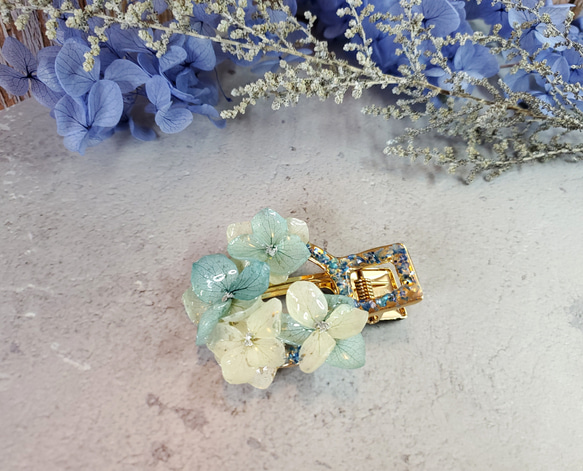 【Anna Garden】エターナルフラワー レジンヘアクリップ 1枚目の画像