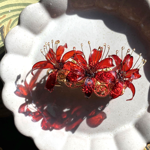 パキラ♡ お正月飾りポインセチア 葡萄 彼岸花 おまとめ 彼岸花【ポニーフック/バレッタ/ヘアクリップ/ブローチ】 ヘアクリップ