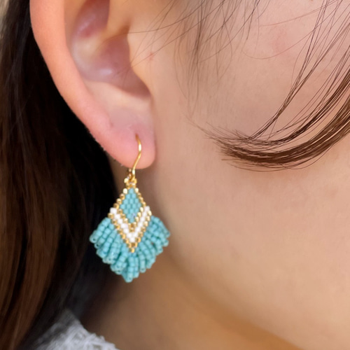 デリカビーズ　フリンジ　バッグ　ハンドメイド① 再再再販 ビーズフリンジ/ビーズステッチ アクセサリー ターコイズ