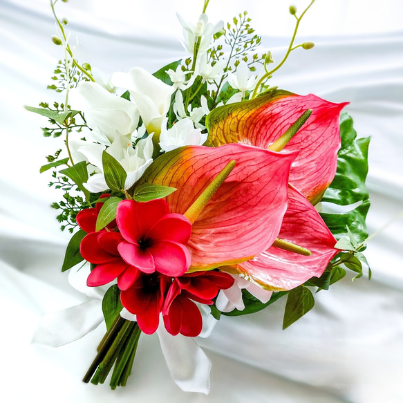 ノワールエッジブーケ　ブーケ　アンスリウム　カラーリリィ　モダンブーケ　前撮り 胡蝶蘭とアンスリウムのブーケ】ウエディングブーケ、前撮り、アーム