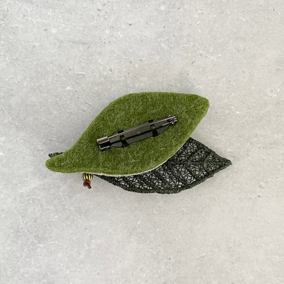 葉っぱオーガンジー刺繍ブローチ(フォレストグリーン)【受注制作】 10枚目の画像