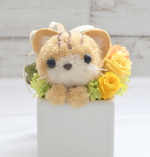 もこペット【猫・茶】プリザーブドフラワー アレンジメント ねこ 花 ペット 母の日 誕生日 お供え 2枚目の画像