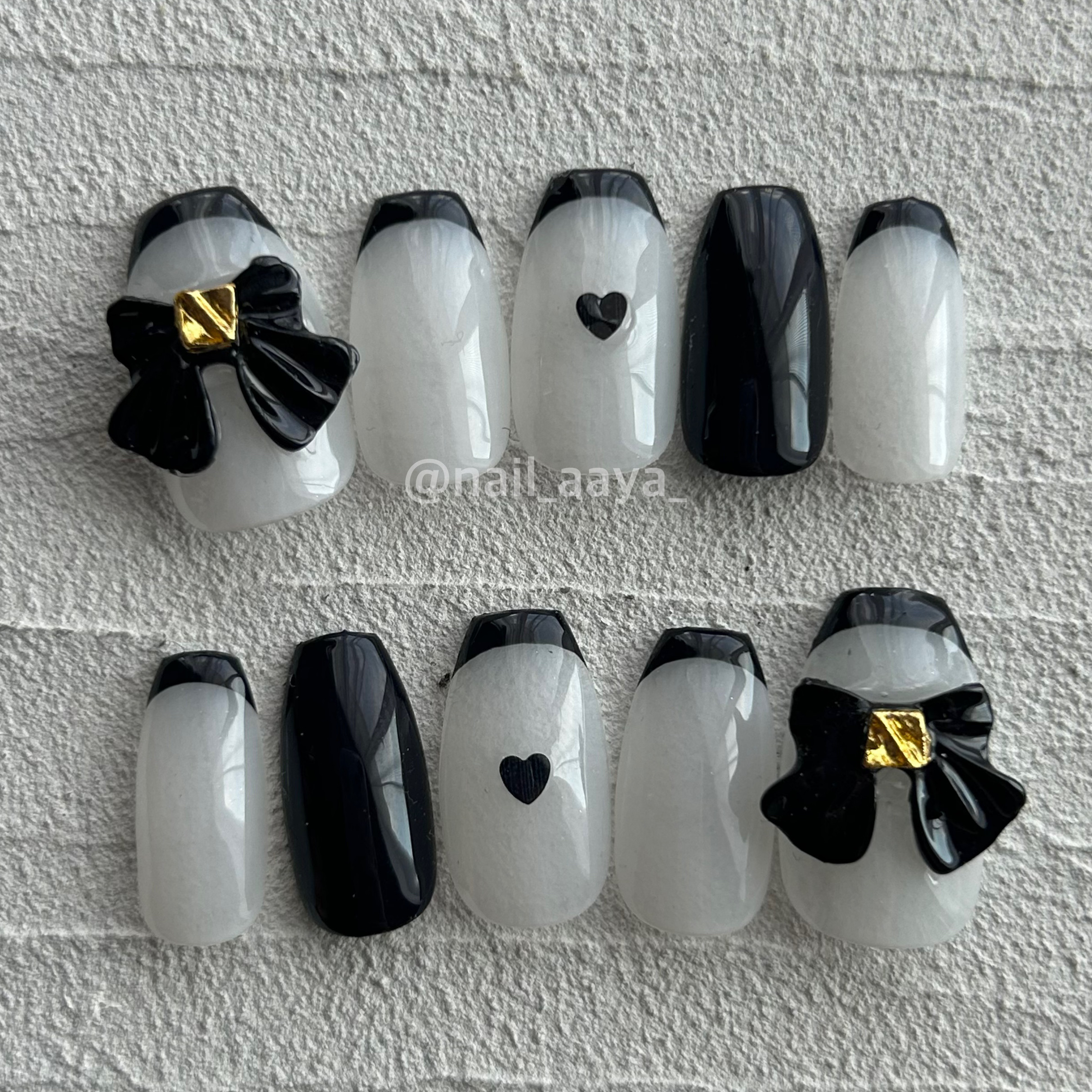 オーダー◇ネイルチップ 黒 ベージュ 量産型 フレンチガーリー リボン 推し