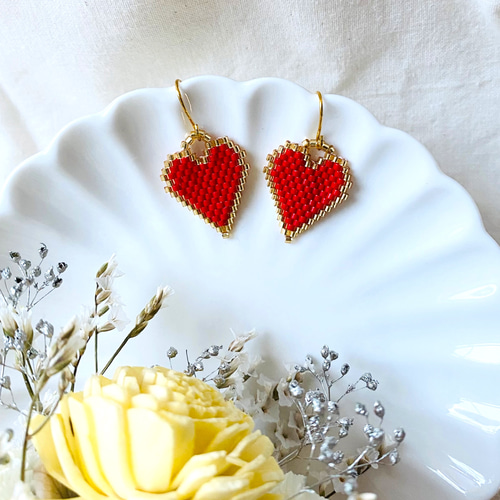 ビーズ刺繍のハートピアス: WataLife