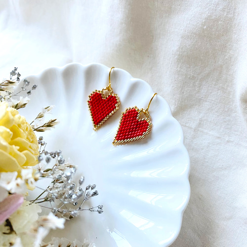 赤いハート ビーズステッチ ピアス/イヤリング RED ピアス