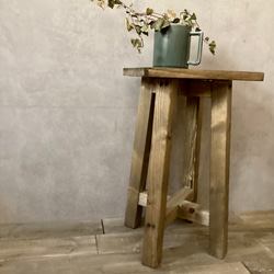 木製スツール　サイドテーブルとしても使える！　四角い　イス　アンティーク風　チェアー　 ダークブラウン 3枚目の画像