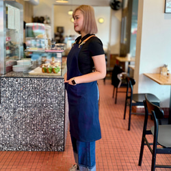 エプロン 本革ストラップ 背中クロス 男女兼用｜カフェ・美容師・バリスタに人気 2枚目の画像