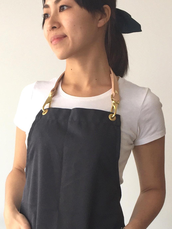 [本革レザー・首掛けストラップ エプロン] 美容師 Cafe Bar レストラン キャンプ&BBQにも 8枚目の画像