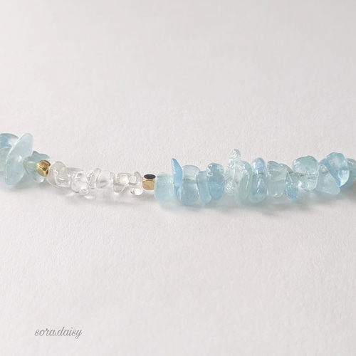 アクアマリン・水晶の華奢なさざれブレスレット *3月誕生石* 天然石