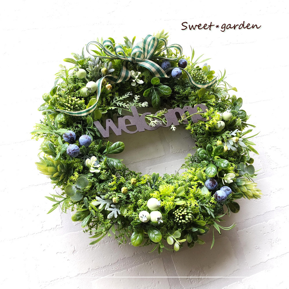 緑の風がそよぐウェルカムグリーンリース（fw169-1-new）＊玄関ドアなど外にも飾れるアーティフィシャルリース