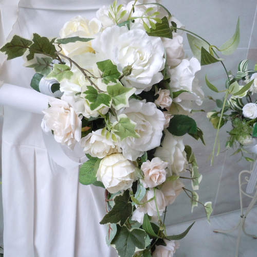 ◇ホワイトローズのキャスケードブーケ◇ナチュラル ウエディング
