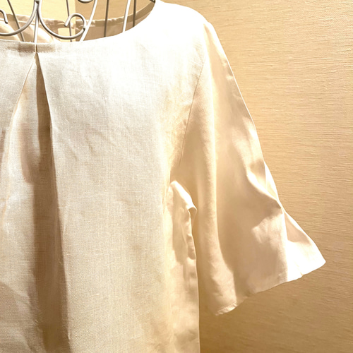 ブラウス 胸元・袖タック♪ 3色から◎(見本は生成り・グレージュ 