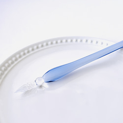 アイスブルーのガラスペン(細字) ペン・筆記用具 硝子工房きつねらんぷ