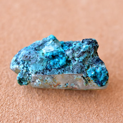 クリソコラ・オン・クォーツ　2019 Newfound　ペルー産　22ｇ/鉱物・結晶原石 1枚目の画像
