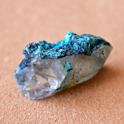 クリソコラ・オン・クォーツ　2019 Newfound　ペルー産　22ｇ/鉱物・結晶原石 9枚目の画像